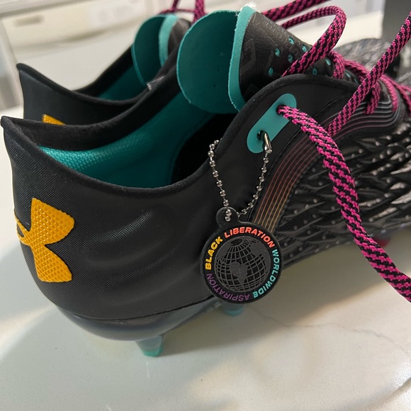 BRAND NEW MENS SIZE 11 UA CLONE MAGNETICO PRO SOCCER CLEATS LIMITED EDITION - Picture 7 of 14